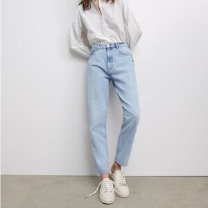 Zara mom fit light wash high rise denim jeans